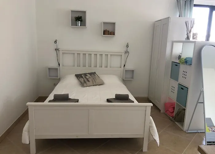 Las Buganvillas 77
