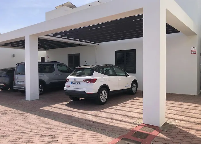 Las Buganvillas 77